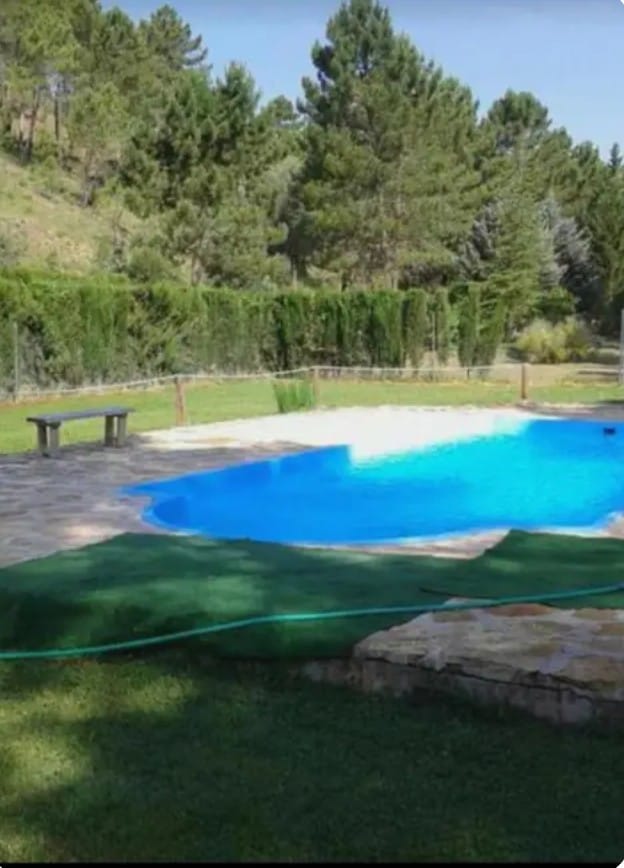 Piscina en verano - detalle